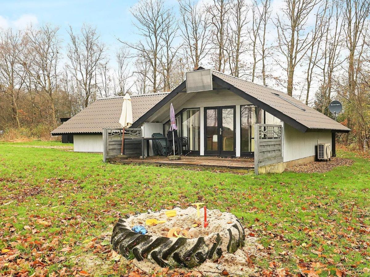 6 Person Holiday Home In Roslev Vester Grønning Esterno foto